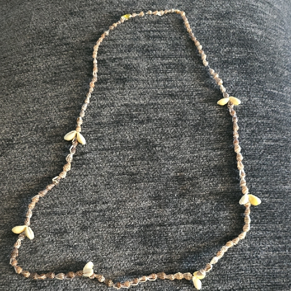 Elegant Beaded Necklace with Yellow Accents